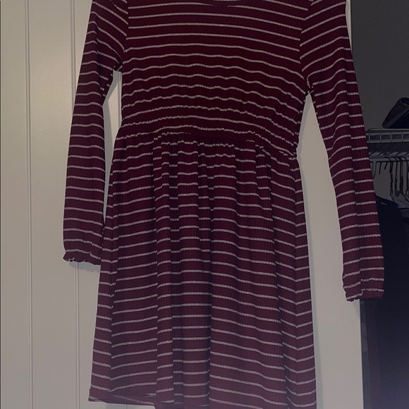 Derek Heart Maroon and White Striped Kids Dress 10/12 - Picture 4 of 6